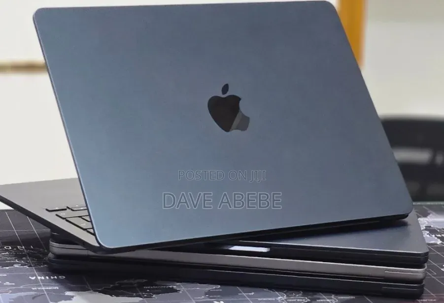 New Laptop Apple MacBook Air 2025 M4 16GB Apple M4 SSD 256GB