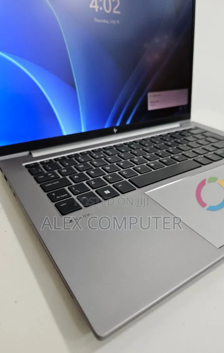 New Laptop HP ZBook Firefly 14 G10 16GB Intel Core i7 SSD 512GB