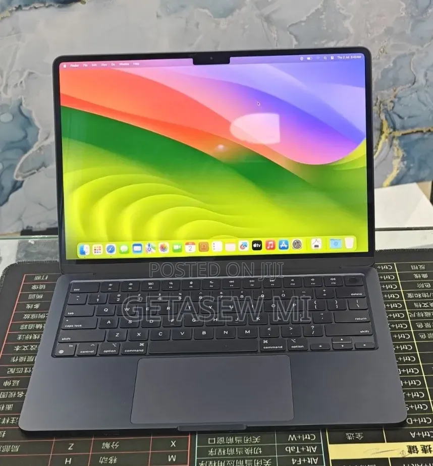 New Laptop Apple MacBook Air 2022 M2 8GB Apple M2 SSD 512GB