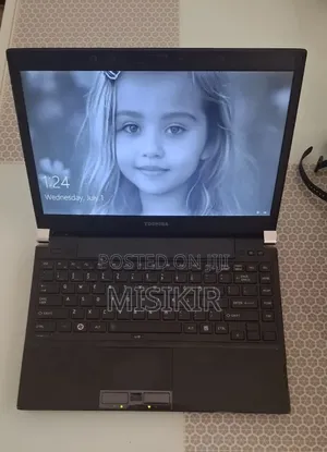 Laptop Toshiba Protege R930 4GB Intel Core i5 HDD 500GB