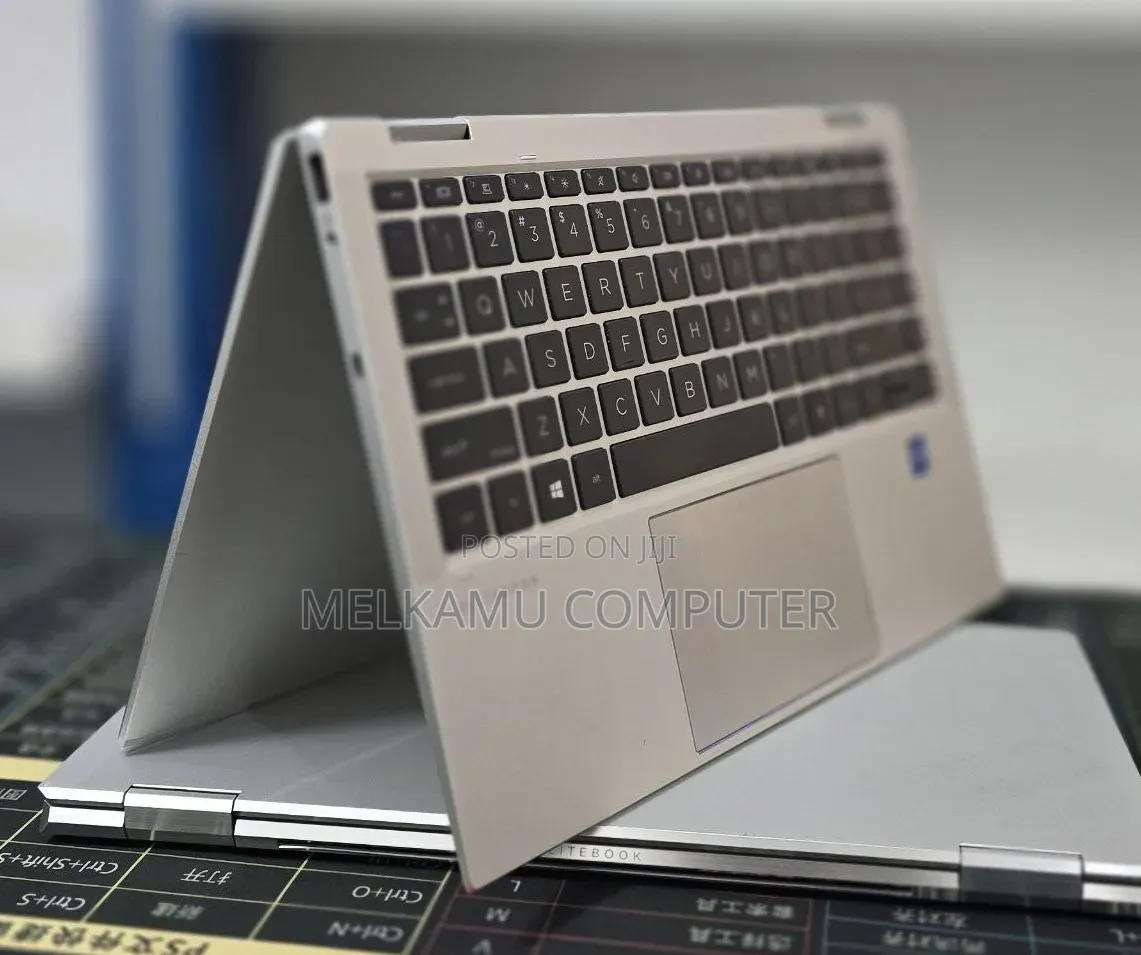 New Laptop HP EliteBook 1040 G8 16GB Intel Core i7 SSD 512GB