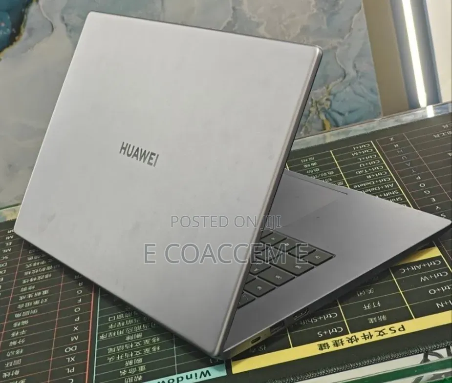 New Laptop Huawei 8GB Intel Core i3 SSD 256GB