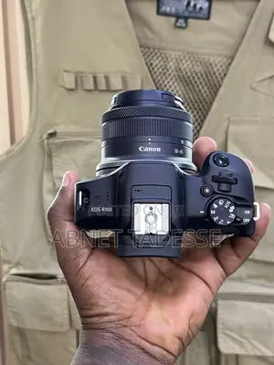 Canon R100