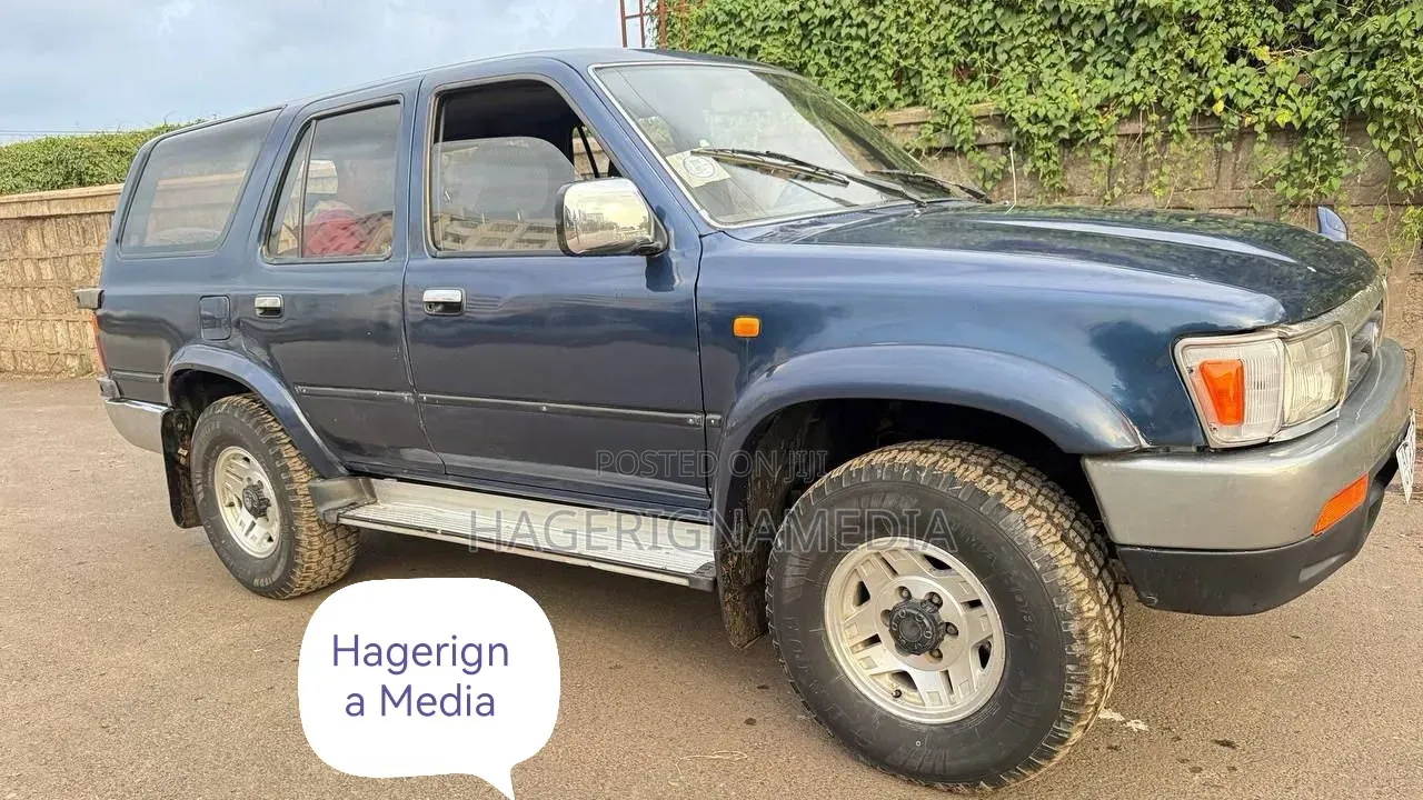 Toyota Hilux Surf 1992 Blue