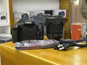 Canon 90D With Lens