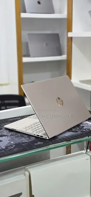 New Laptop HP Pavilion 15 8GB Intel Core i5 SSD 512GB