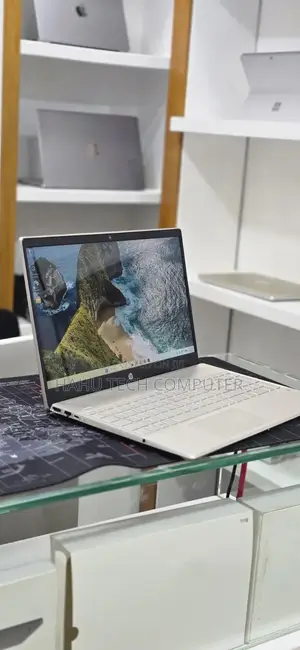 New Laptop HP Pavilion 15 8GB Intel Core i5 SSD 512GB