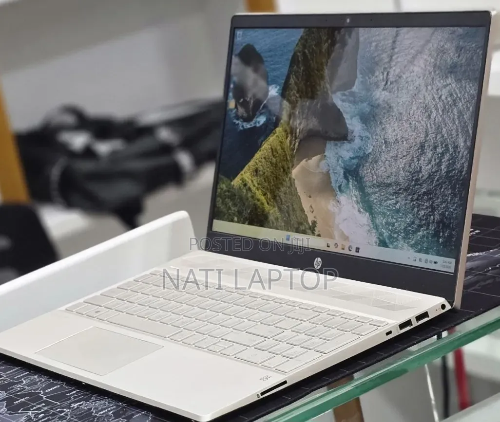 New Laptop HP Pavilion 15 8GB Intel Core i5 SSD 512GB