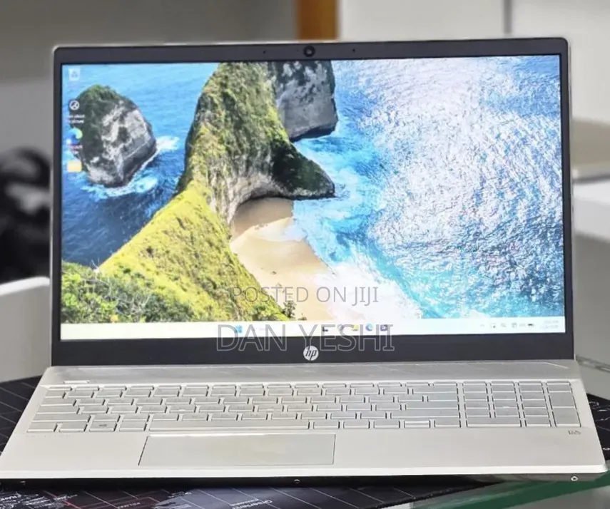 New Laptop HP Pavilion 15 8GB Intel Core i5 SSD 512GB