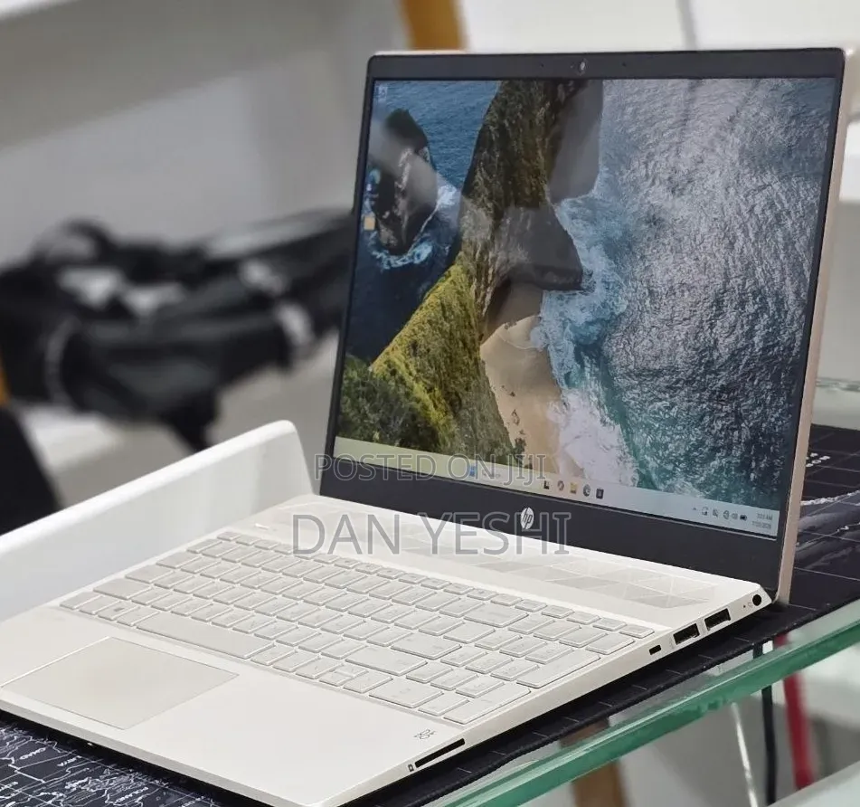 New Laptop HP Pavilion 15 8GB Intel Core i5 SSD 512GB