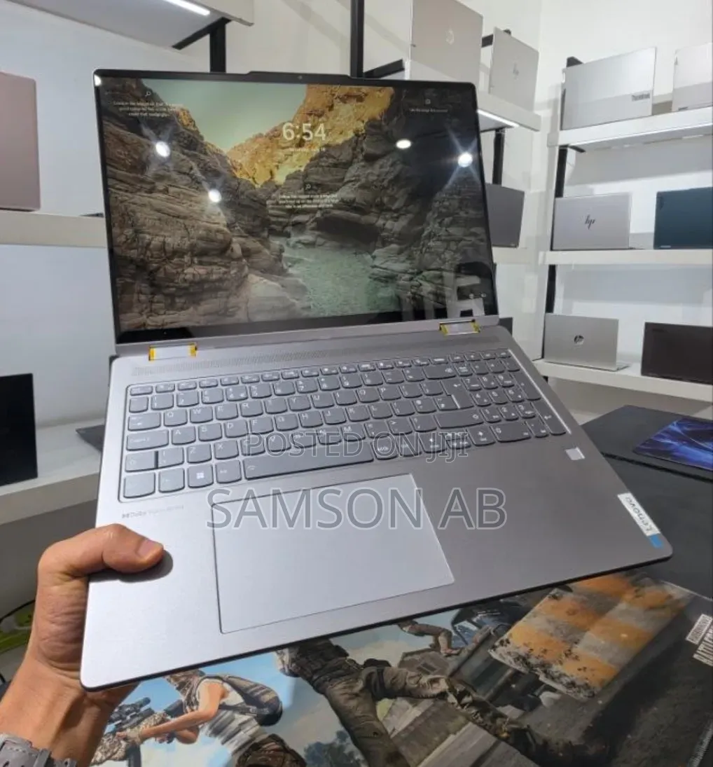 New Laptop Lenovo 16GB AMD Ryzen 7 SSD 512GB