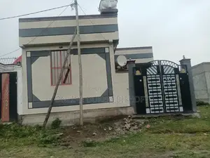 8bdrm House in Dukem Gabriel Sefar, East Shewa for sale