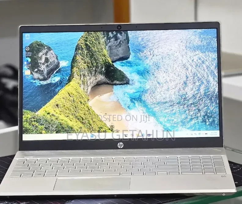 New Laptop HP Pavilion 15 8GB Intel Core i5 SSD 512GB