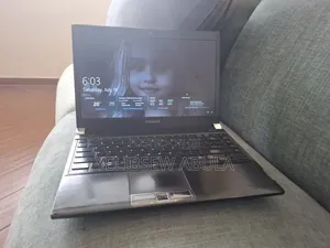 Laptop Toshiba Portege R930 4GB Intel Core i5 HDD 500GB
