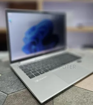 New Laptop HP EliteBook x360 1040 G9 16GB Intel Core i7 SSD 512GB