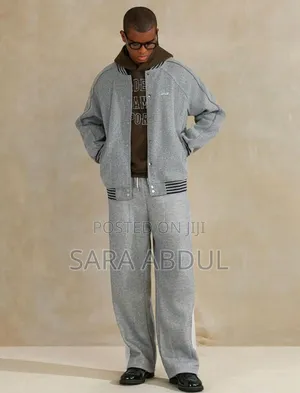 Shein Mens Tracksuit 2piece Set Size 42 XL on Hand