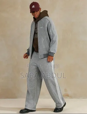 Shein Mens Tracksuit 2piece Set Size 42 XL on Hand