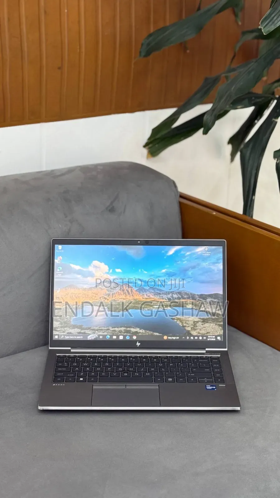 New Laptop HP ZBook Firefly G8 16GB Intel Core i7 SSD 512GB