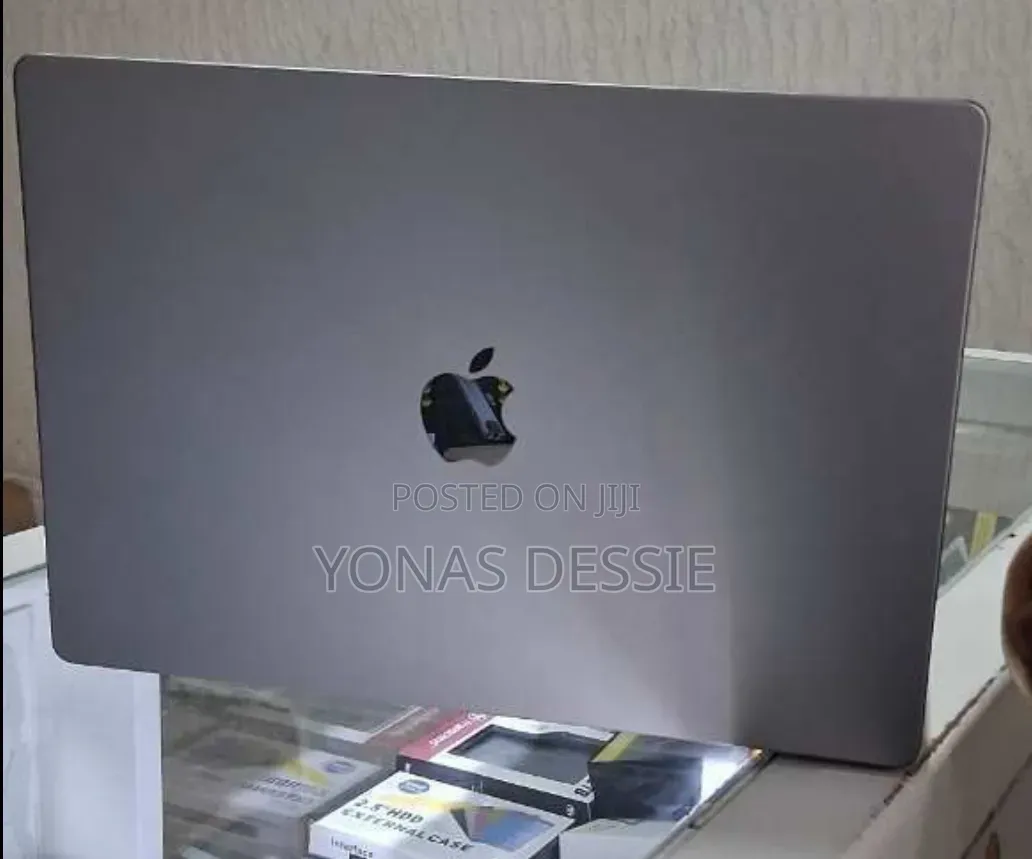 New Laptop Apple MacBook Pro 2021 M1 Max 32GB SSD 1T