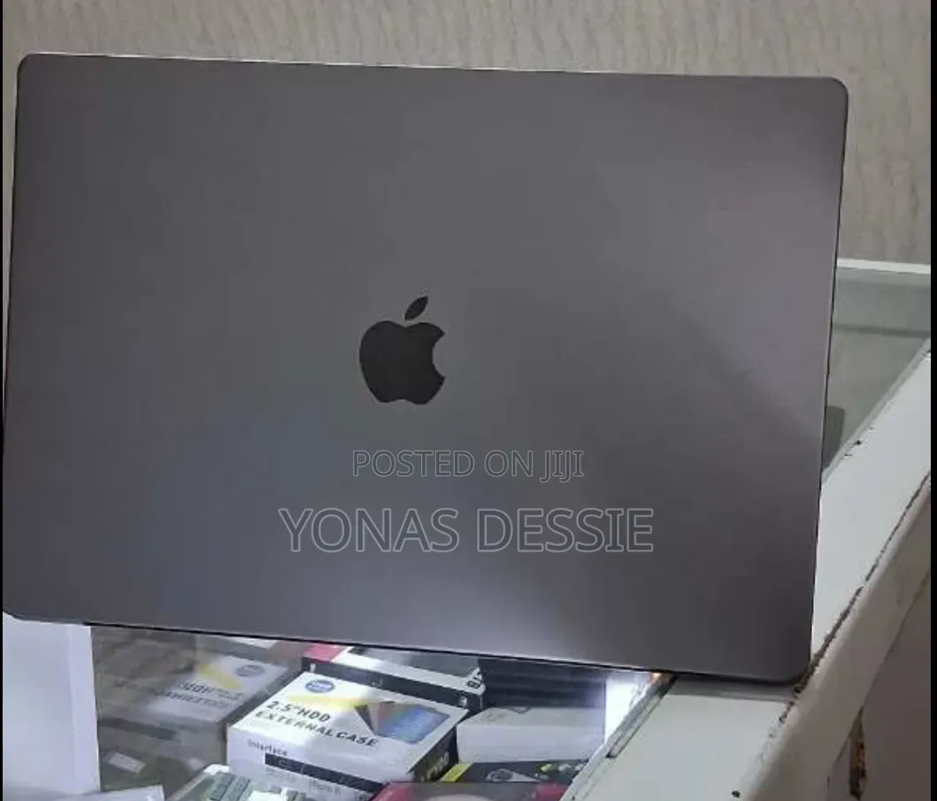 New Laptop Apple MacBook Pro 2021 M1 Max 32GB SSD 1T