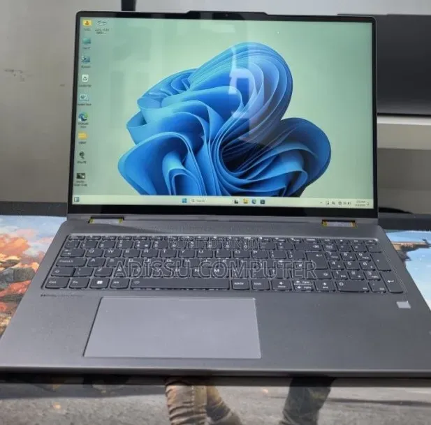 New Laptop Lenovo 16GB AMD Ryzen 7 SSD 512GB