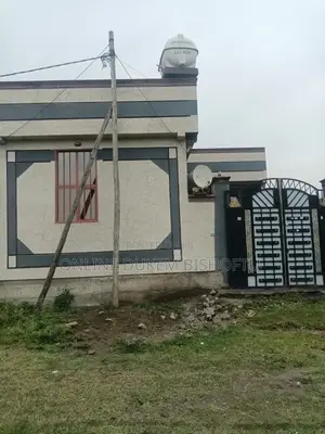 8bdrm House in Dukem Gabriel Sefar, East Shewa for sale