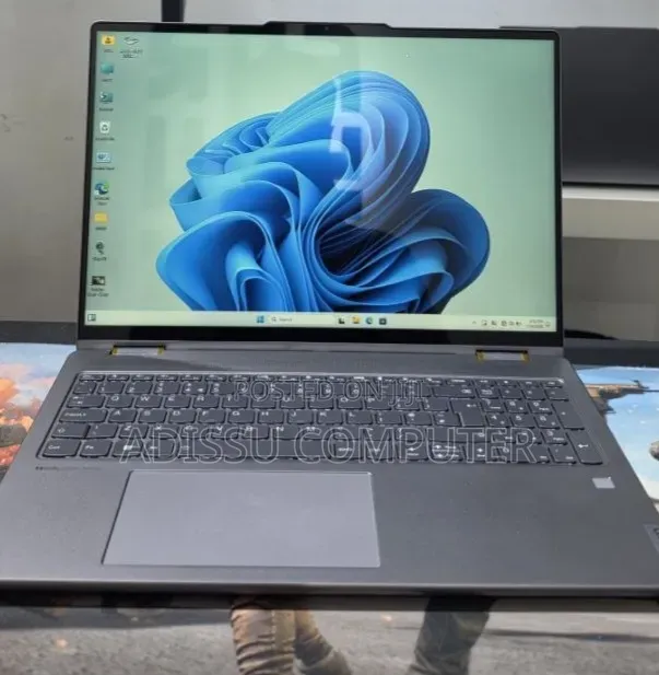 New Laptop Lenovo 16GB AMD Ryzen 7 SSD 512GB