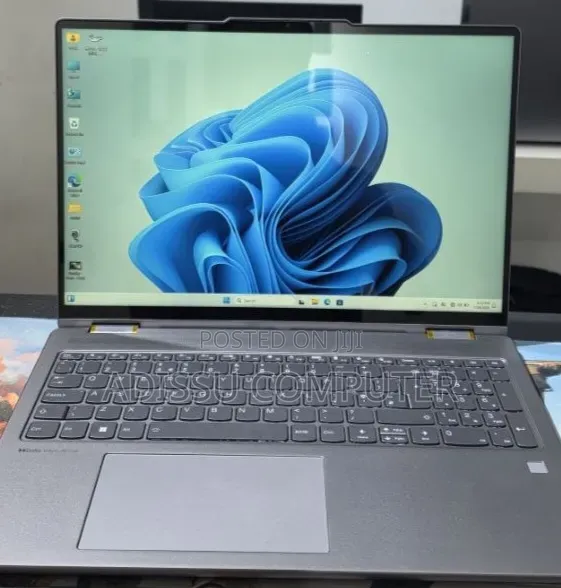 New Laptop Lenovo 16GB AMD Ryzen 7 SSD 512GB