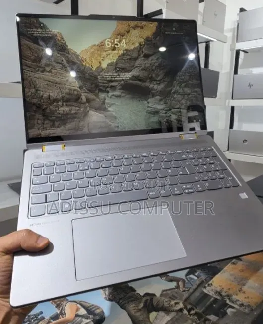 New Laptop Lenovo 16GB AMD Ryzen 7 SSD 512GB