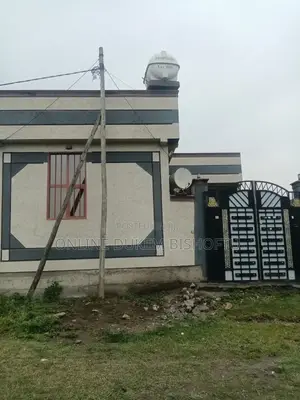 8bdrm House in Dukem Gabriel Sefar, East Shewa for sale