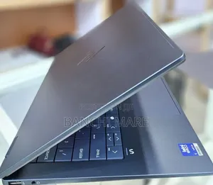 New Laptop HP OmniBook X Flip 14" 16GB Intel Core Ultra 7 SSD 1T