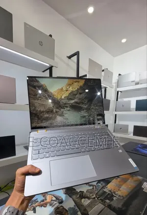 New Laptop Lenovo 16GB AMD Ryzen 7 SSD 512GB