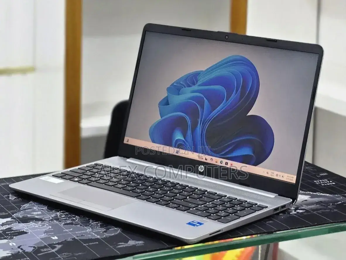 New Laptop HP Stream Notebook 8GB Intel Core i5 SSD 512GB