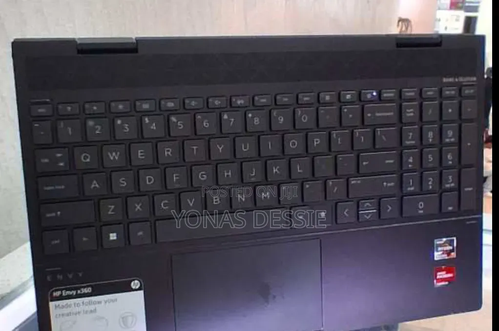 Laptop HP Envy x360 24GB AMD Ryzen 7 SSD 512GB