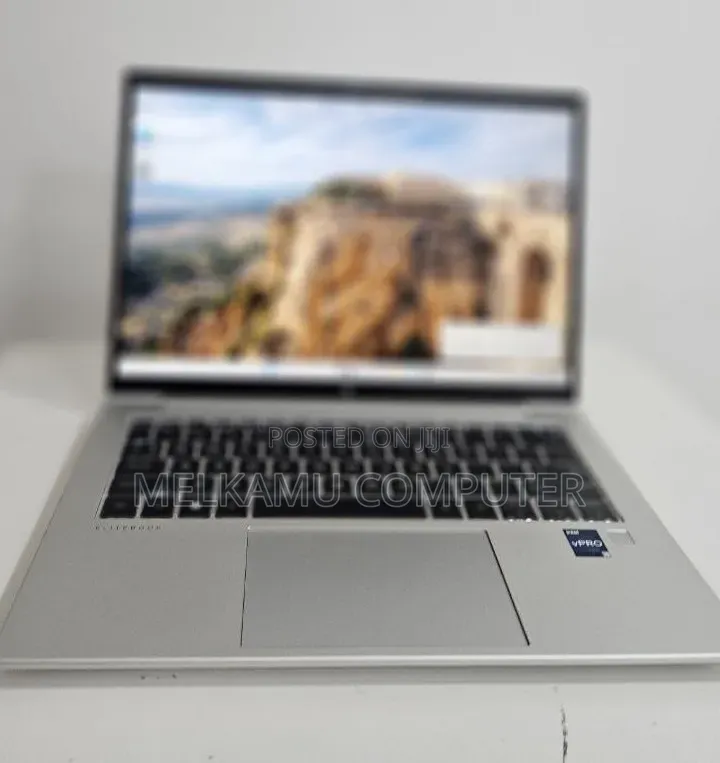 New Laptop HP EliteBook 840 G9 16GB Intel Core i5 SSD 512GB