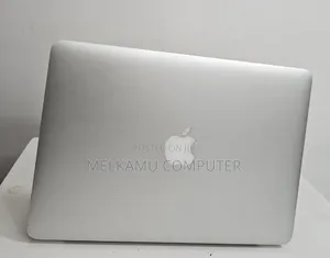 New Laptop Apple MacBook 2015 8GB Intel Core i7 SSD 256GB