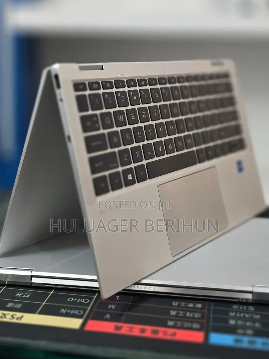 New Laptop HP EliteBook 1040 G8 16GB Intel Core i7 SSD 512GB