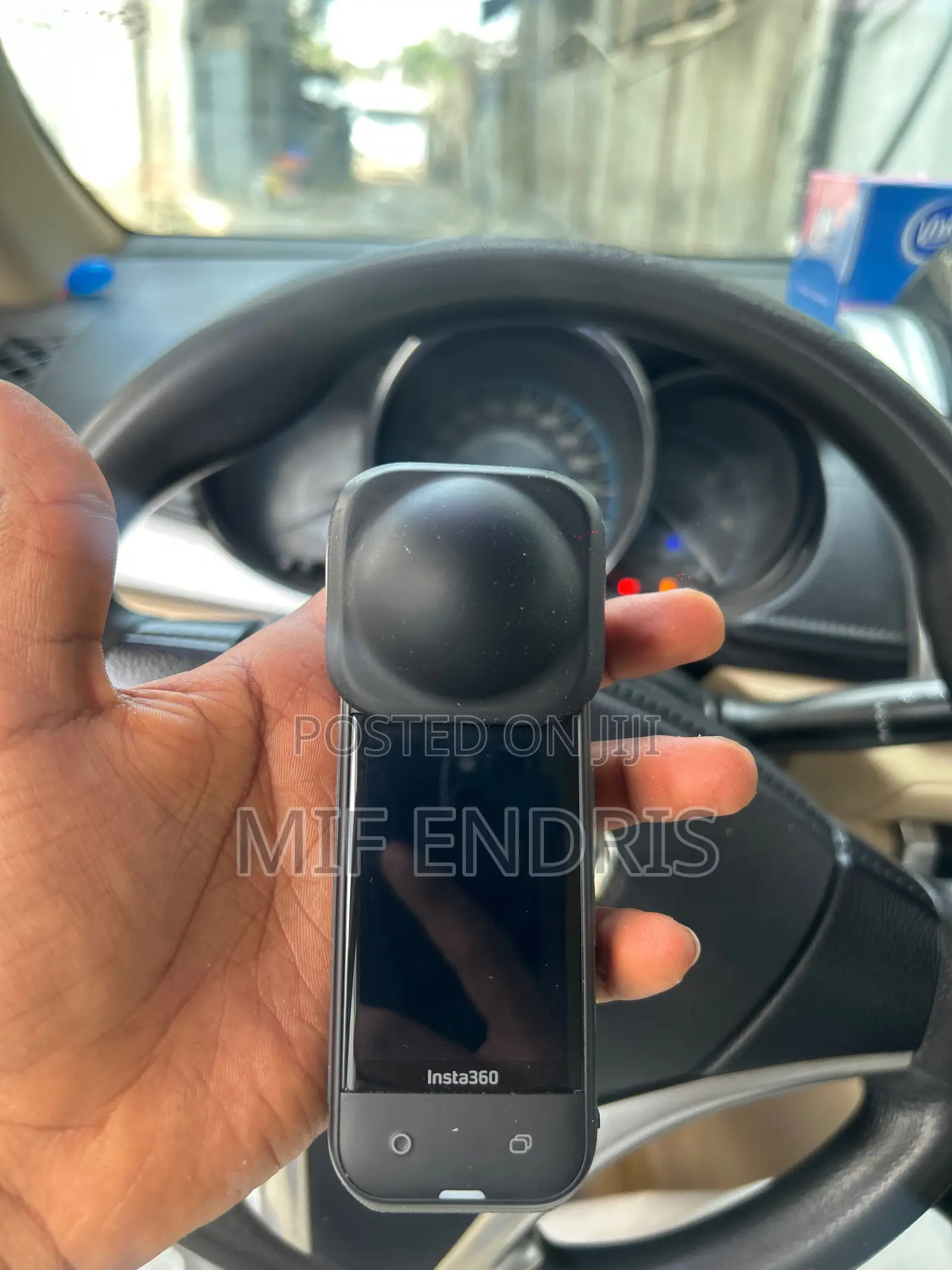 Insta 360 X5