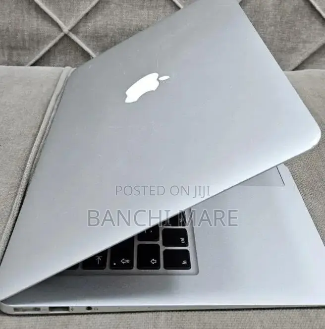 New Laptop Apple MacBook Air 2013 4GB Intel Core i5 SSD 256GB