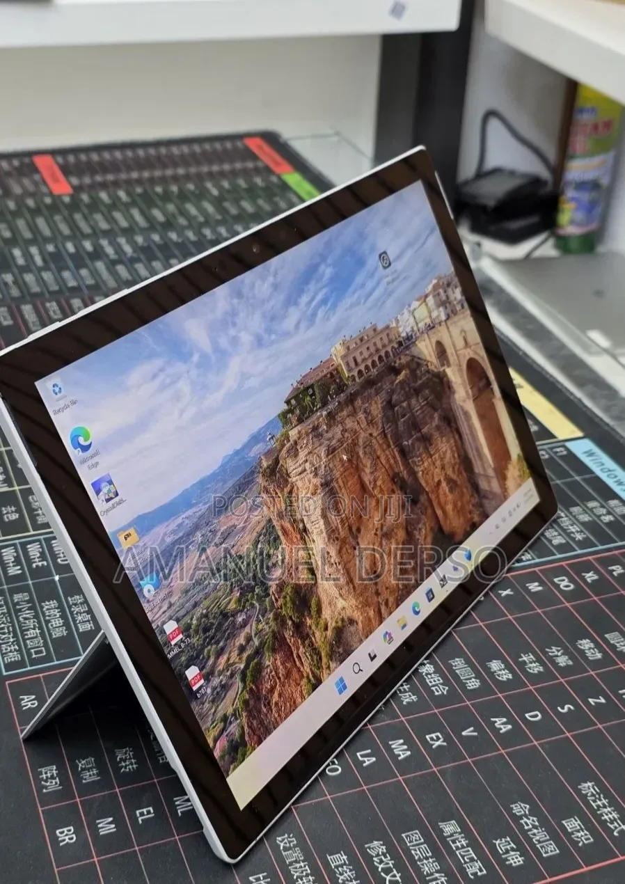 New Laptop Microsoft Surface Pro 7 16GB Intel Core i7 SSD 512GB