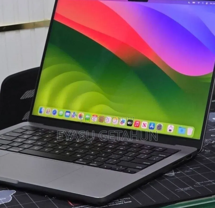 New Laptop Apple MacBook Air 2022 M2 8GB Apple M2 SSD 512GB