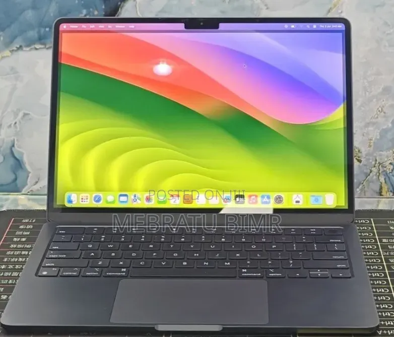 New Laptop Apple MacBook Air 2022 M2 8GB Apple M2 SSD 512GB