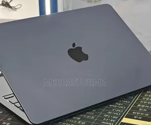 New Laptop Apple MacBook Air 2022 M2 8GB Apple M2 SSD 512GB