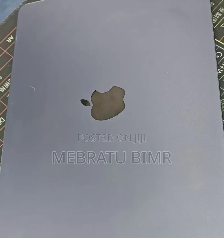 New Laptop Apple MacBook Air 2022 M2 8GB Apple M2 SSD 512GB