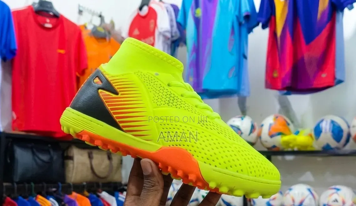 Football Boots for Kids (የልጆች ታኬታ)