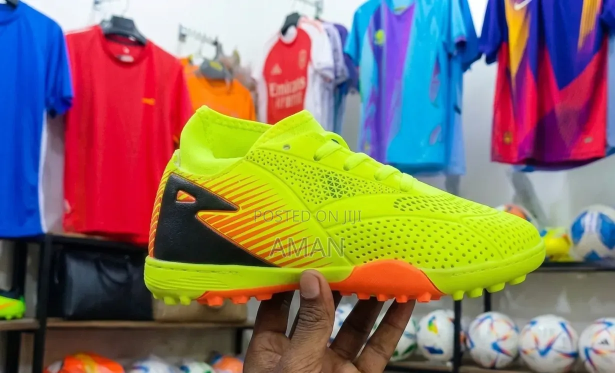 Football Boots for Kids (የልጆች ታኬታ)