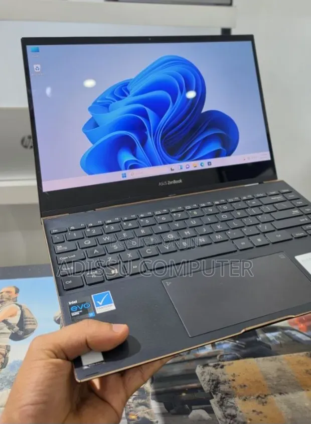 New Laptop HP 16GB Intel Core i7 SSD 512GB