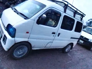 Suzuki Every Wagon 2005 White