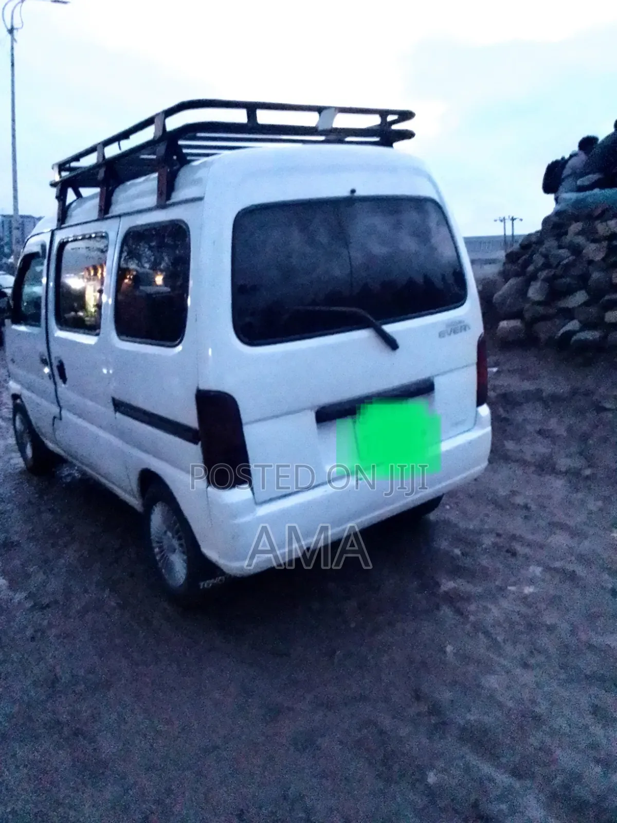 Suzuki Every Wagon 2005 White