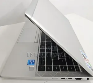 New Laptop HP EliteBook 840 G8 16GB Intel Core i5 SSD 512GB